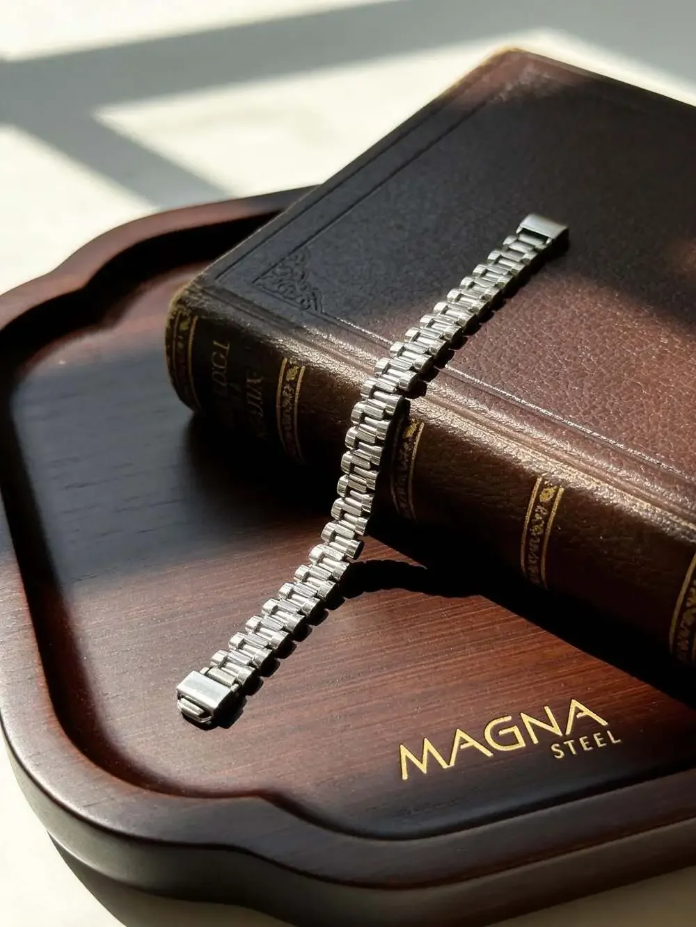 Magna Steel Men's Stainless Steel Link Bracelet 8-inch
